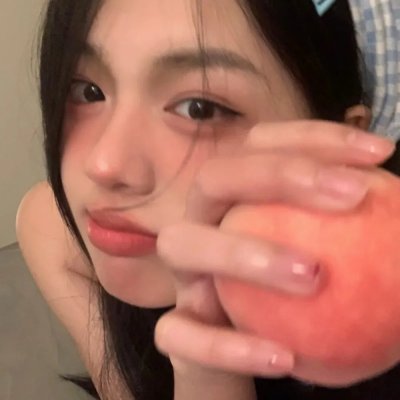 蒙娜丽莎与血月亮